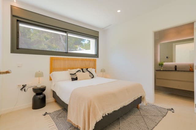 4 soveværelse Villa til salg i Moraira, Teulada-Moraira med garage - € 1.499.000 (Ref: 9766303)