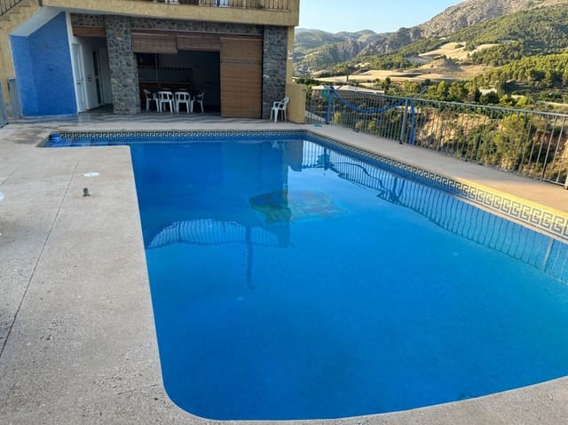 6 sypialnia Willa na sprzedaż w Callosa d'En Sarrià z basenem garażem - 950 000 € (Ref: 9766329)