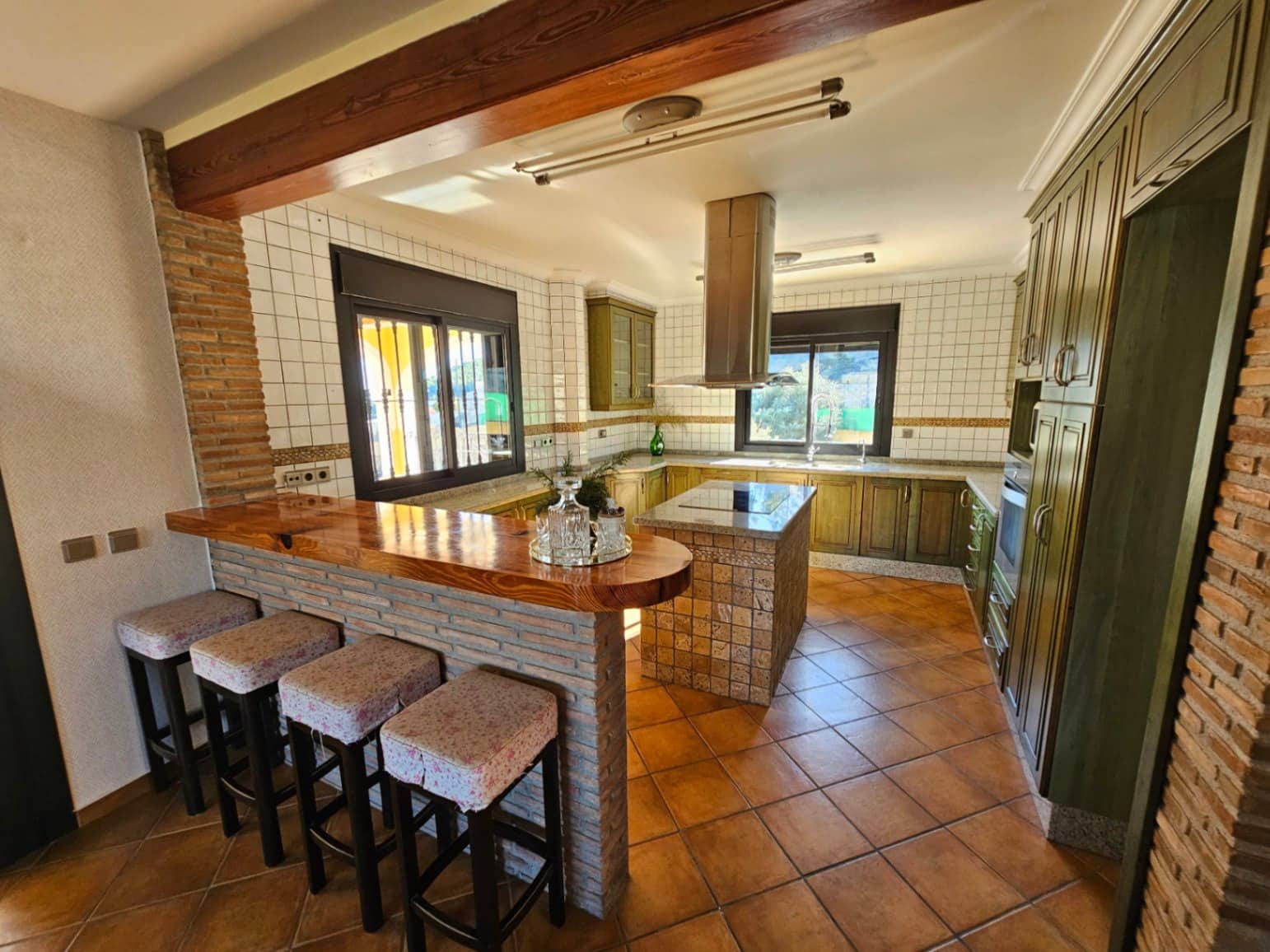 6 soverom Villa til salgs i Callosa d'En Sarria med svømmebasseng garasje - € 950 000 (Ref: 9766329)