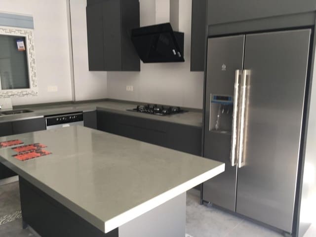 3 soveværelse Villa til salg i Pinoso med swimmingpool - € 398.000 (Ref: 9766332)