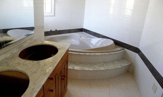 3 makuuhuone Huvila myytävänä paikassa La Manga del Mar Menor mukana uima-altaan - 780 000 € (Ref: 9766397)