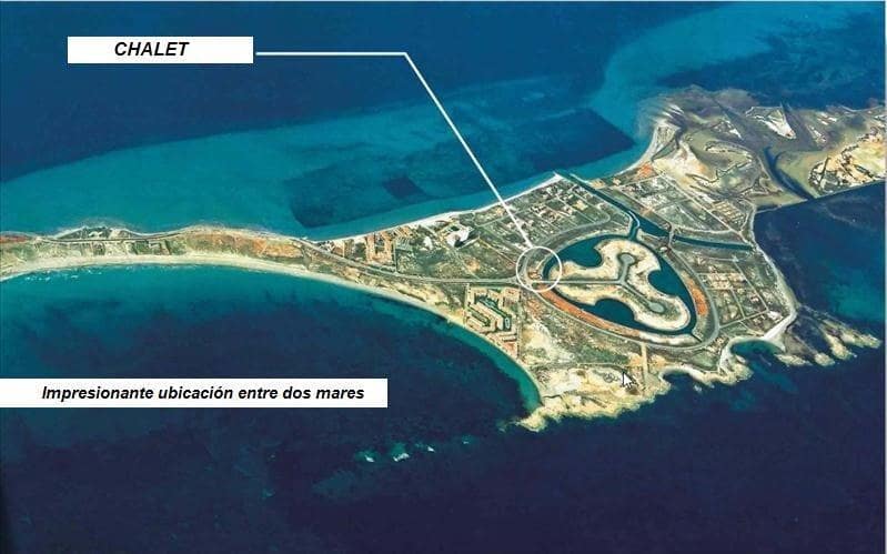 3 makuuhuone Huvila myytävänä paikassa La Manga del Mar Menor mukana uima-altaan - 780 000 € (Ref: 9766397)