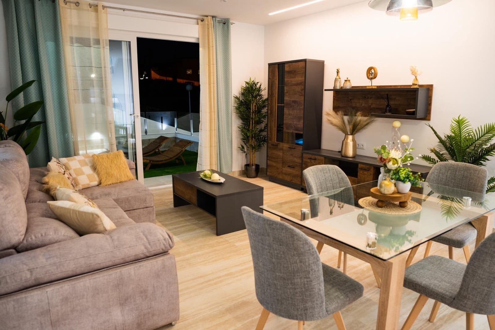 3 makuuhuone Huvila myytävänä paikassa Ciudad Quesada mukana uima-altaan - 598 000 € (Ref: 9766570)