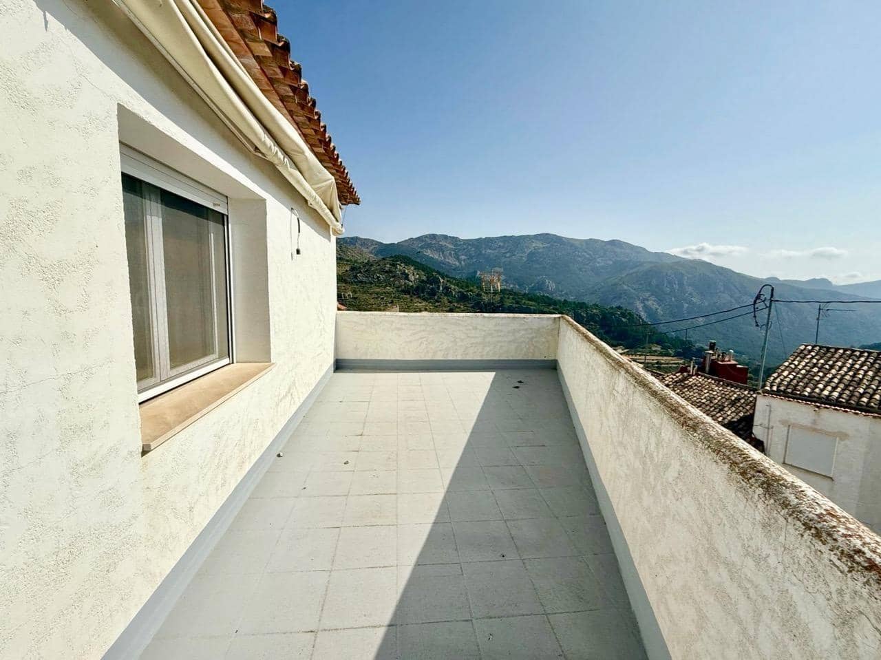 6 bedroom Townhouse for sale in Confrides - € 370,000 (Ref: 9766717)