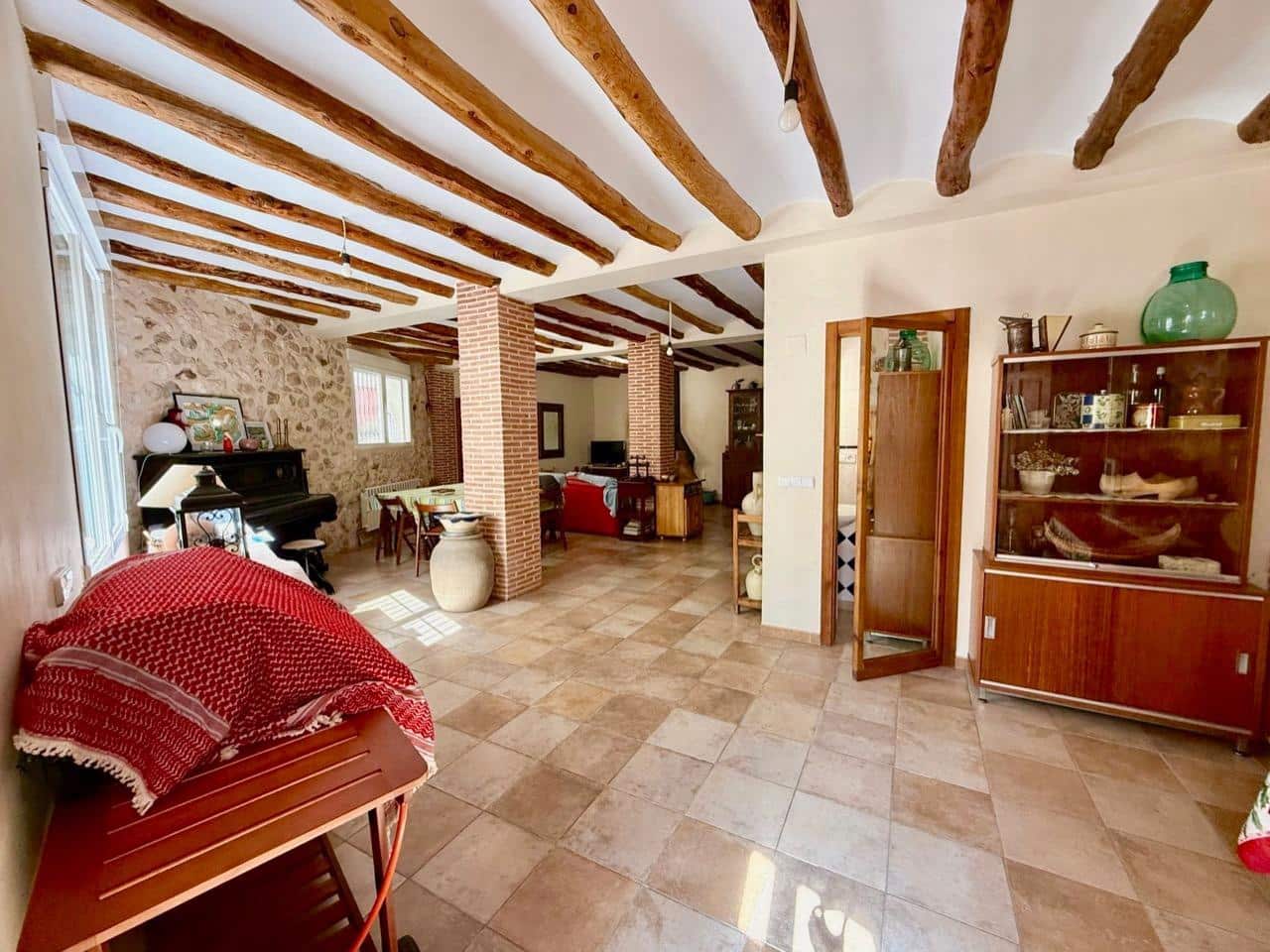 6 bedroom Townhouse for sale in Confrides - € 370,000 (Ref: 9766717)