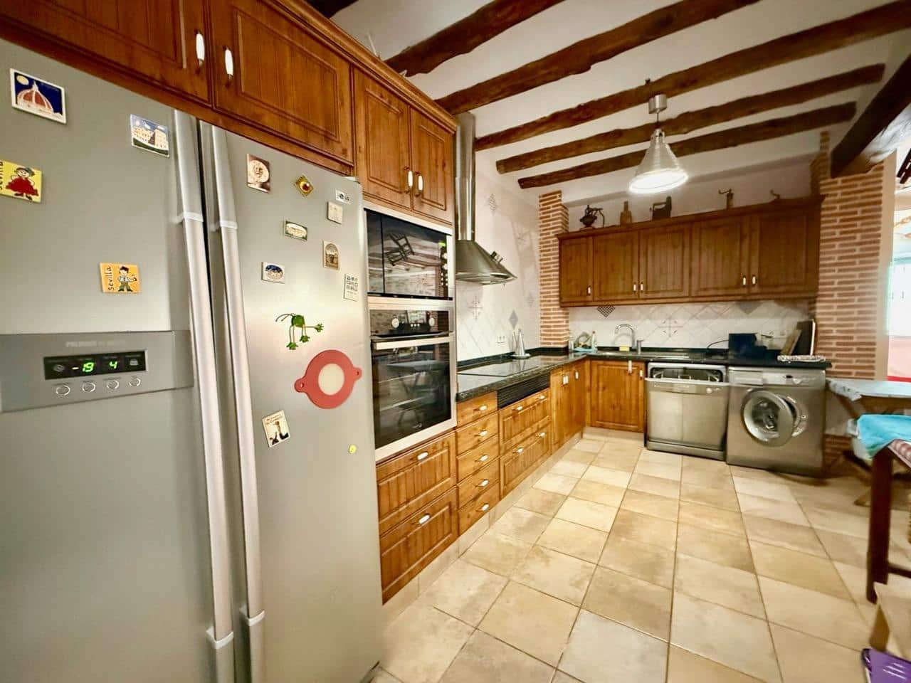 6 bedroom Townhouse for sale in Confrides - € 370,000 (Ref: 9766717)