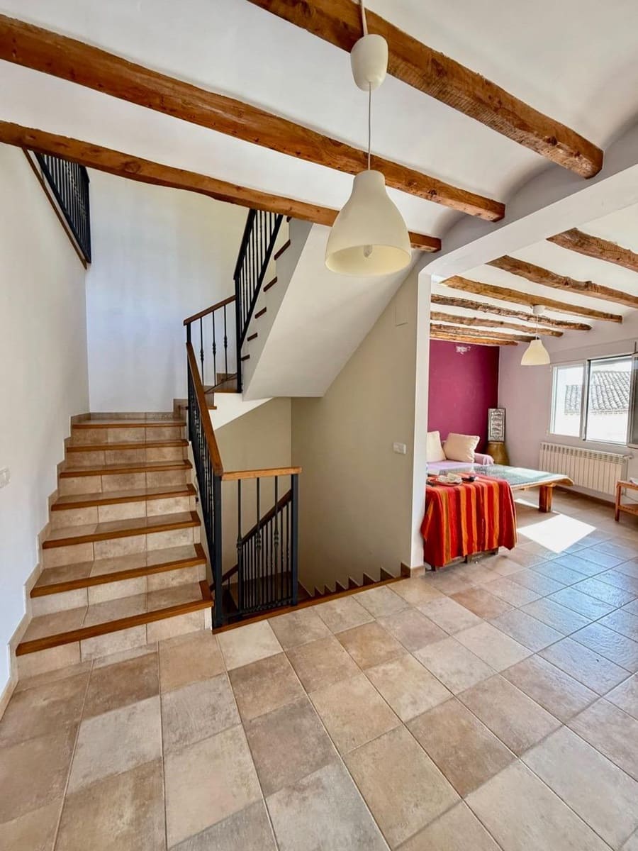 6 bedroom Townhouse for sale in Confrides - € 370,000 (Ref: 9766717)