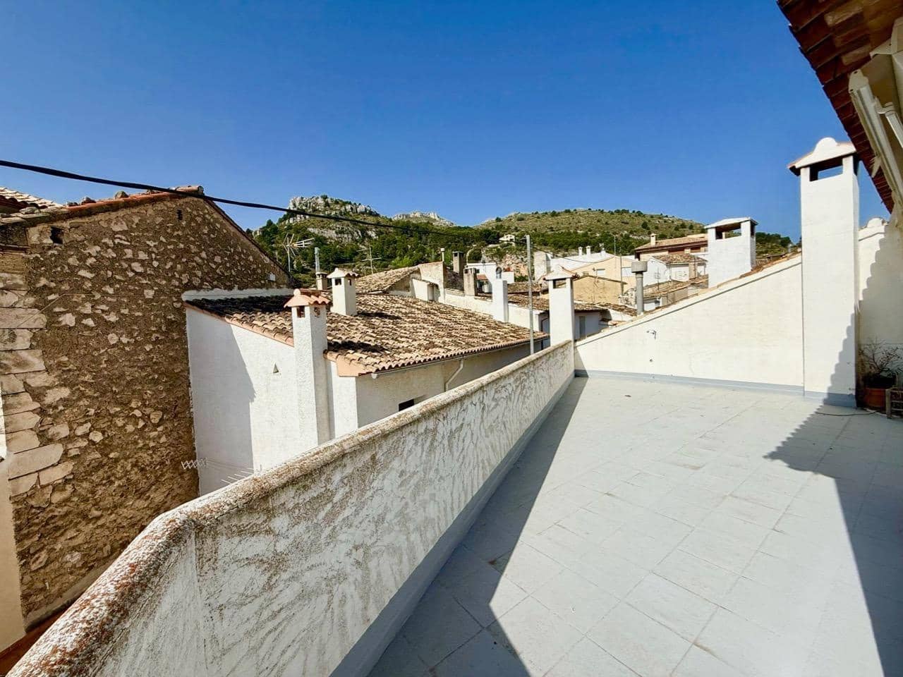 6 bedroom Townhouse for sale in Confrides - € 370,000 (Ref: 9766717)