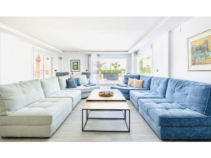 4 bedroom Villa for sale in Alfaz del Pi / L'Alfas del Pi with garage - € 1,195,000 (Ref: 9766720)