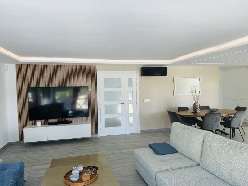 4 bedroom Villa for sale in Alfaz del Pi / L'Alfas del Pi with garage - € 1,195,000 (Ref: 9766720)