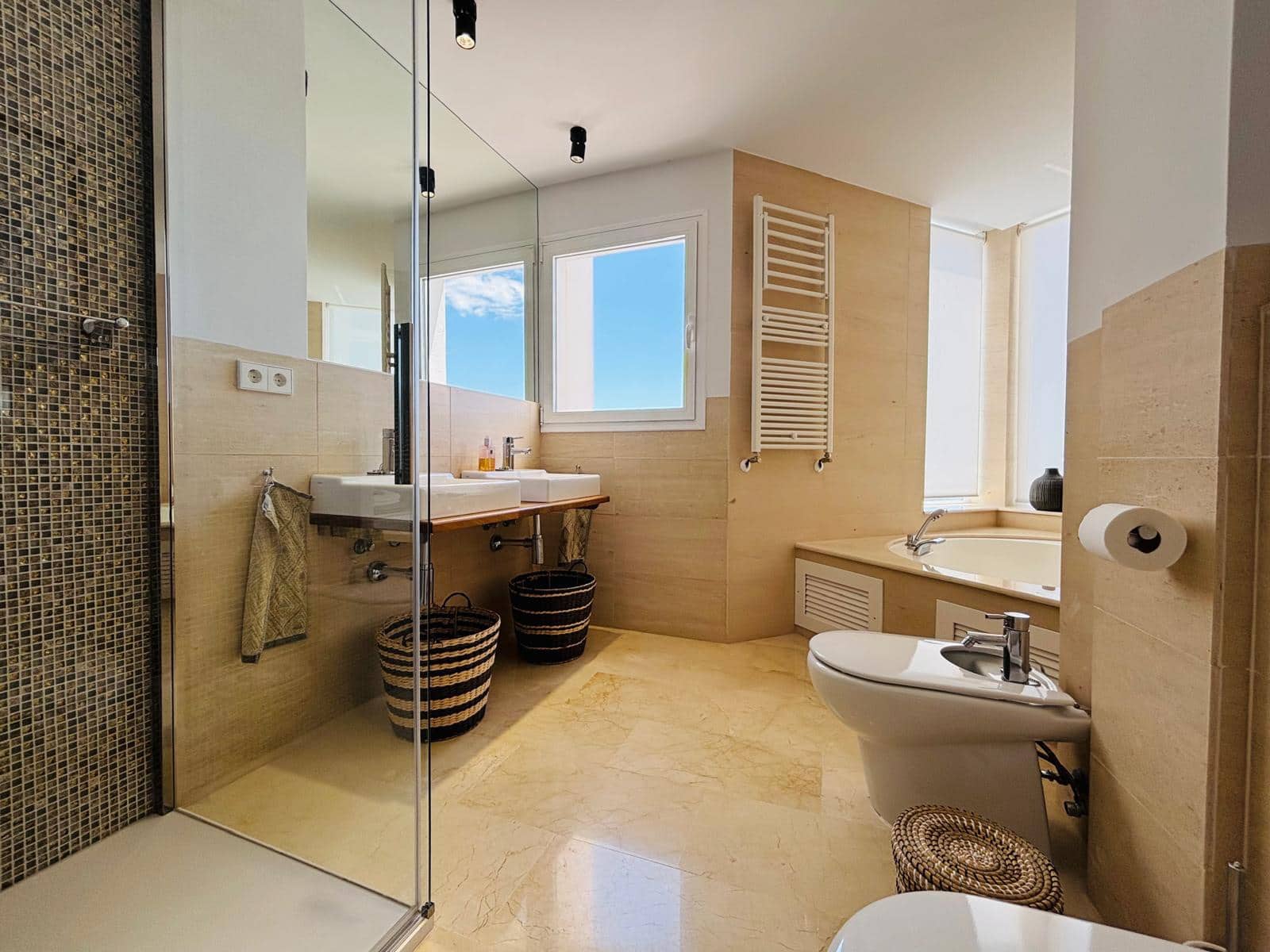 4 soverom Villa til salgs i Altea la Vella med svømmebasseng garasje - € 990 000 (Ref: 9766725)