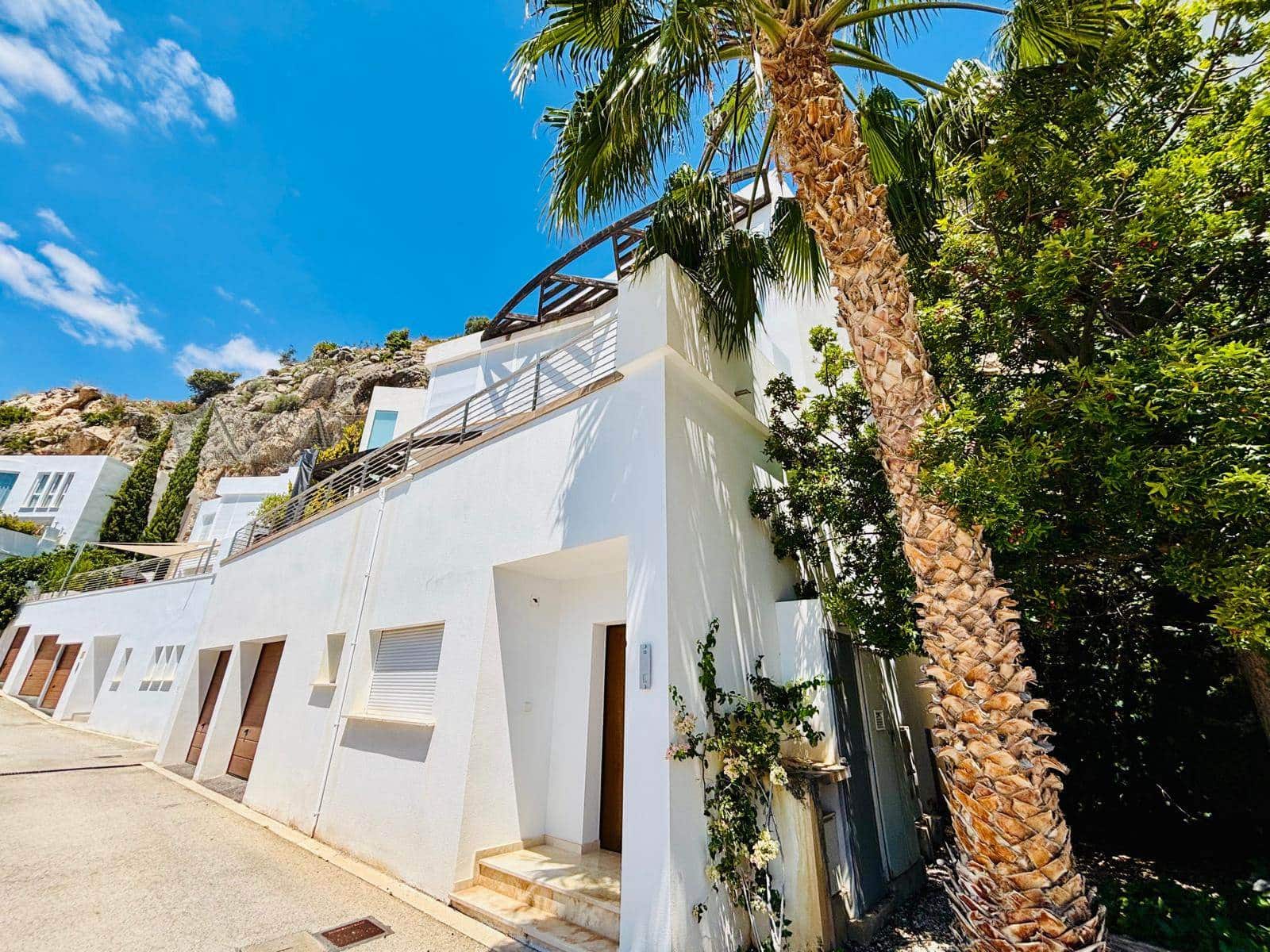 4 soverom Villa til salgs i Altea la Vella med svømmebasseng garasje - € 990 000 (Ref: 9766725)