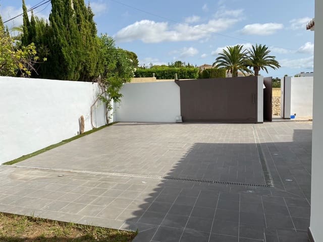 4 slaapkamer Villa te koop in Moraira, Teulada-Moraira met garage - € 1.440.000 (Ref: 9766756)
