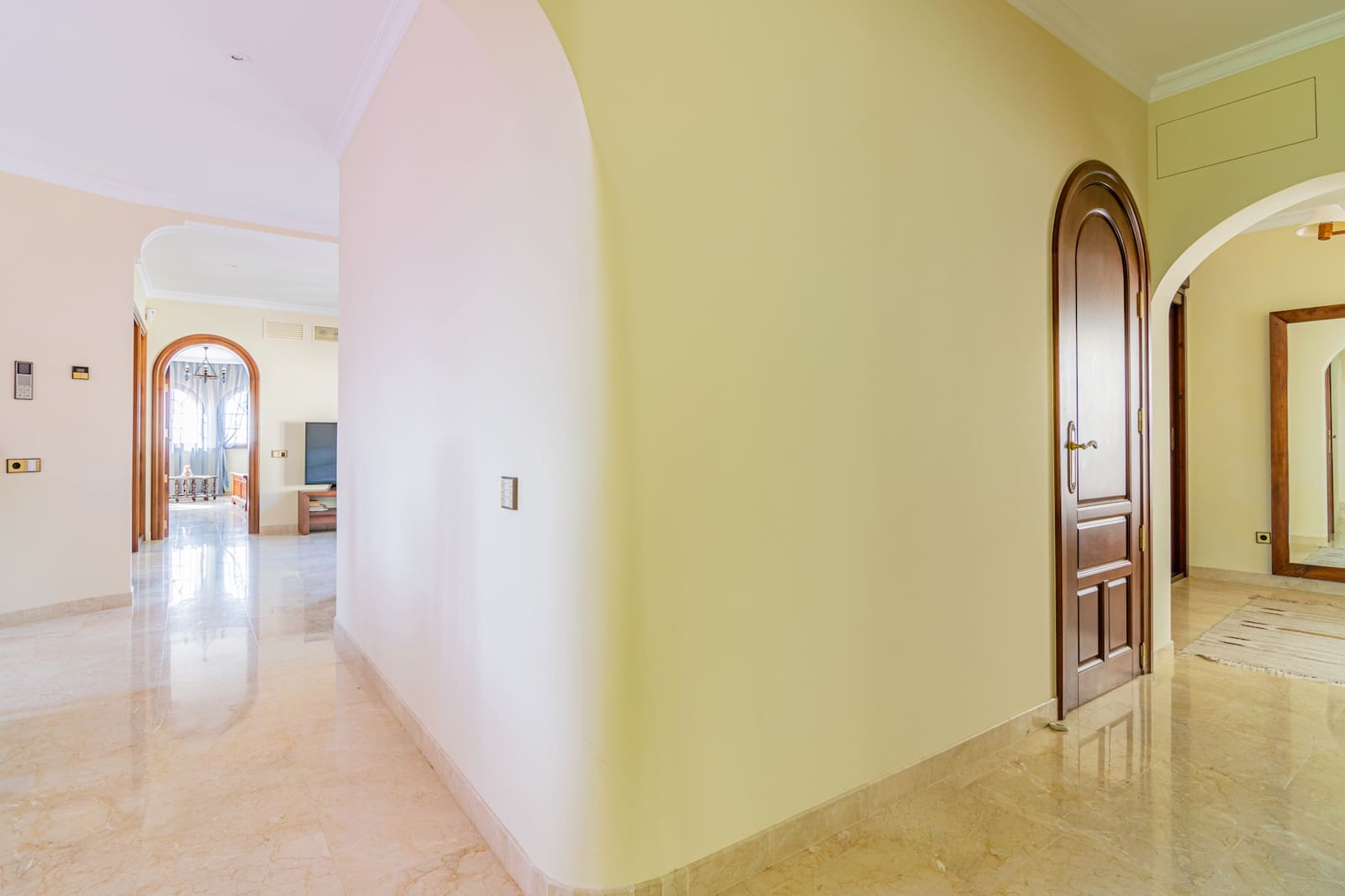 4 bedroom Villa for sale in Altea with garage - € 1,350,000 (Ref: 9766775)