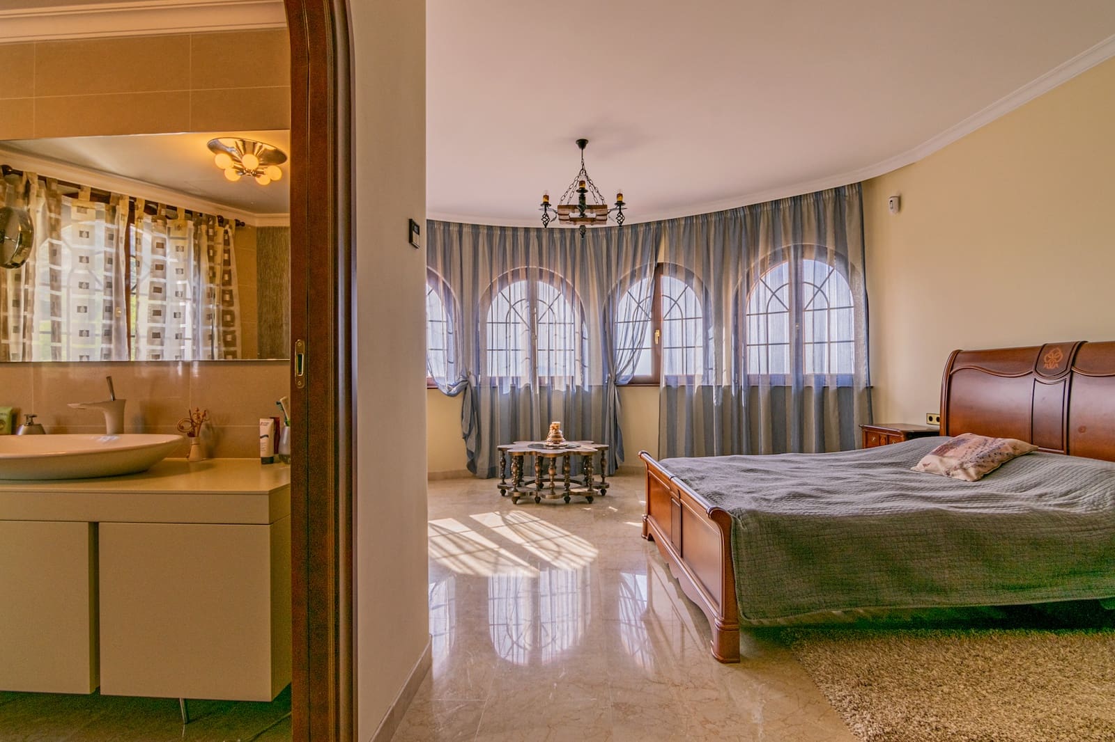 4 bedroom Villa for sale in Altea with garage - € 1,350,000 (Ref: 9766775)