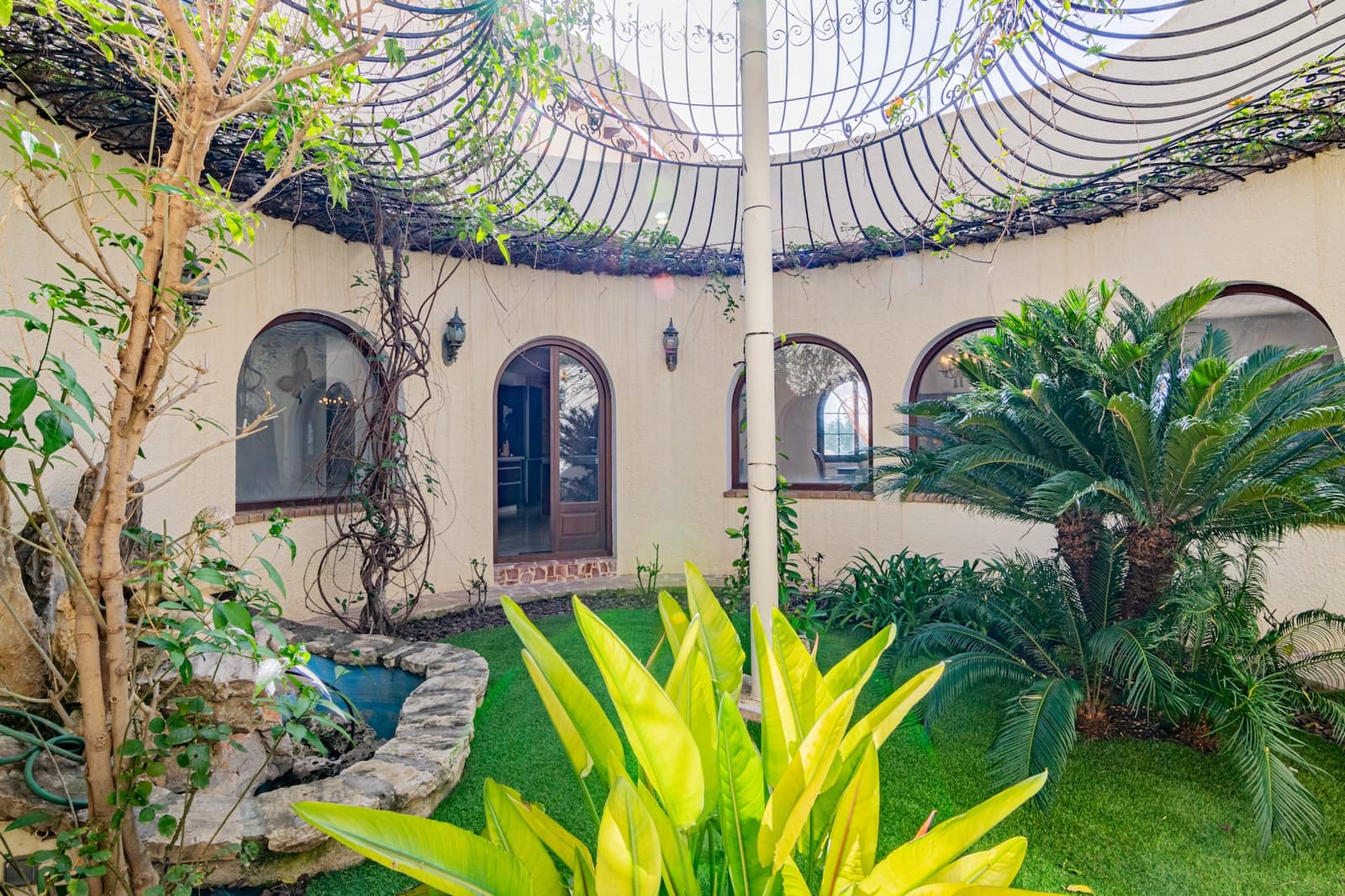 4 bedroom Villa for sale in Altea with garage - € 1,350,000 (Ref: 9766775)