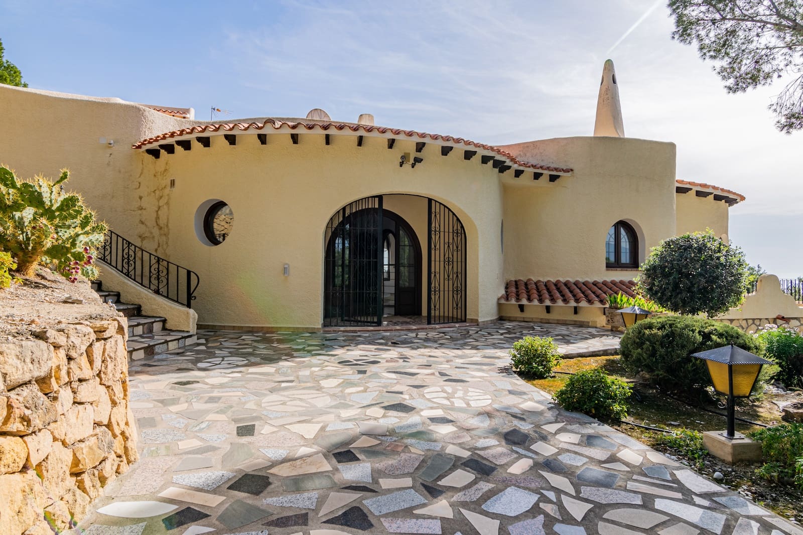 4 bedroom Villa for sale in Altea with garage - € 1,350,000 (Ref: 9766775)