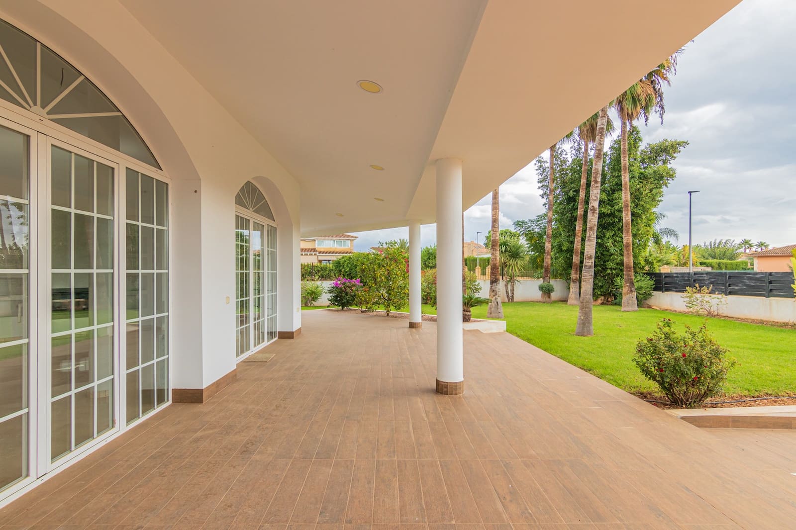 6 slaapkamer Villa te koop in Alfaz del Pi / L'Alfas del Pi met garage - € 1.510.000 (Ref: 9766795)