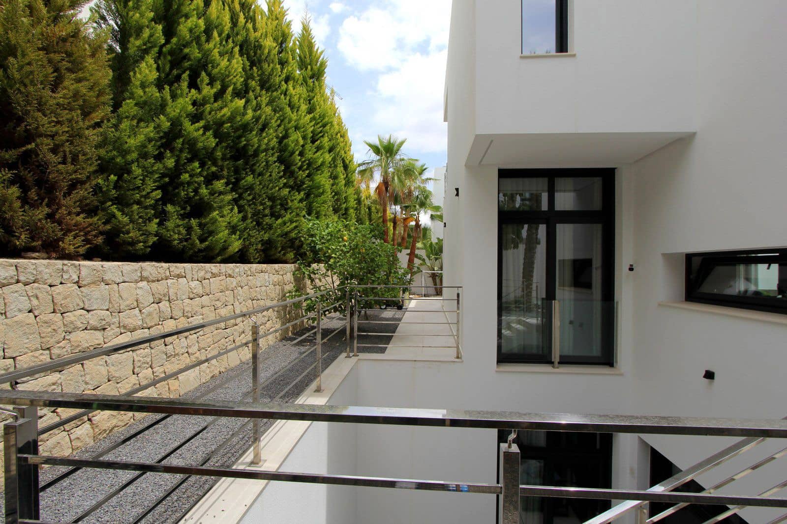 5 bedroom Villa for sale in Altea - € 2,100,000 (Ref: 9766799)