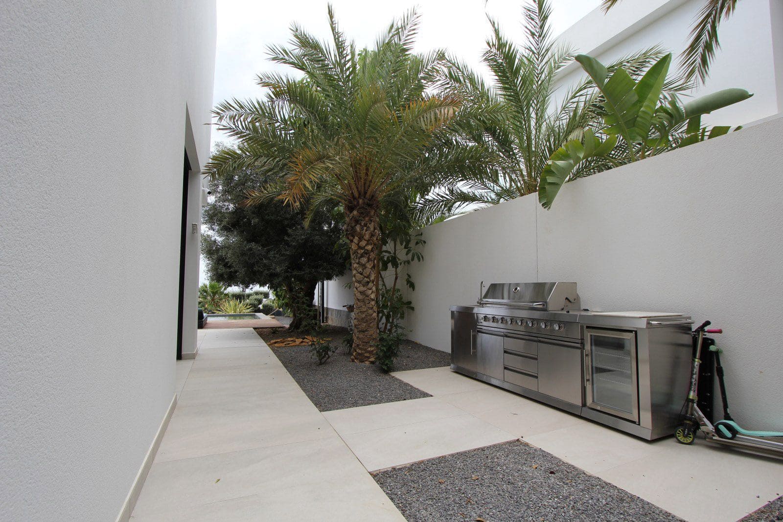 5 bedroom Villa for sale in Altea - € 2,100,000 (Ref: 9766799)