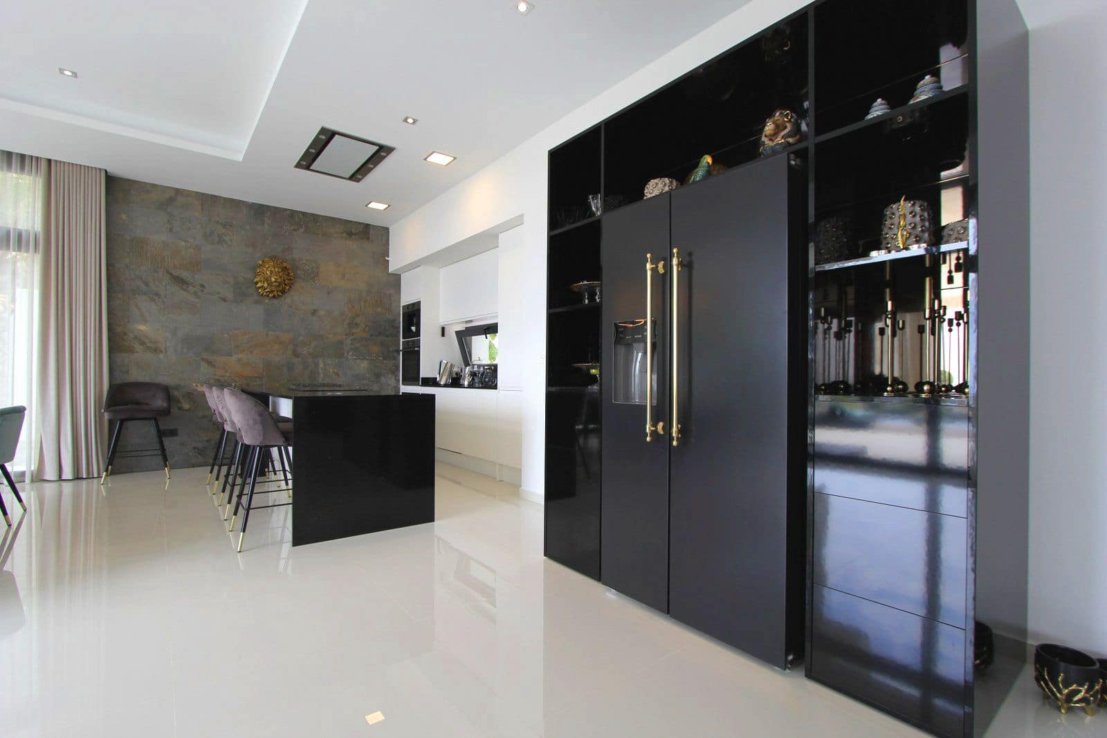 5 bedroom Villa for sale in Altea - € 2,100,000 (Ref: 9766799)