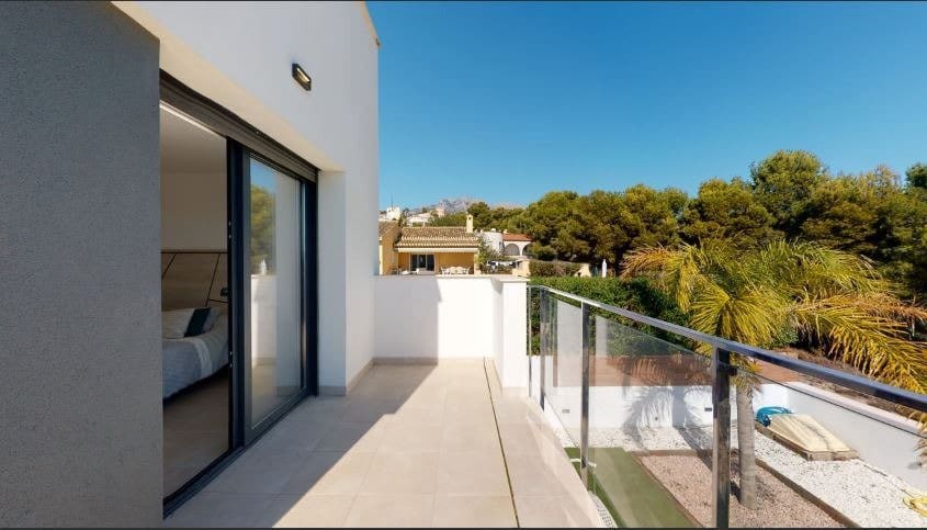 3 quarto Moradia para venda em La Nucia com piscina - 600 000 € (Ref: 9862655)