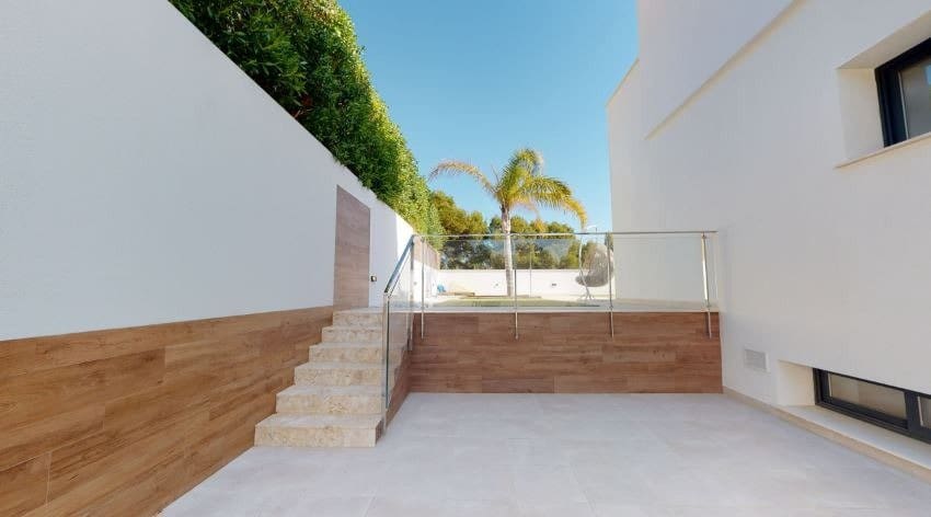3 quarto Moradia para venda em La Nucia com piscina - 600 000 € (Ref: 9862655)