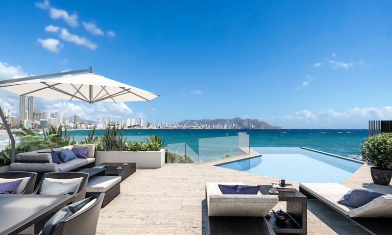 3 bedroom Apartment for sale in Benidorm with pool - € 1,650,000 (Ref: 9862716)
