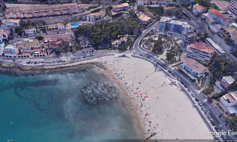 3 bedroom Apartment for sale in Benidorm with pool - € 1,650,000 (Ref: 9862716)