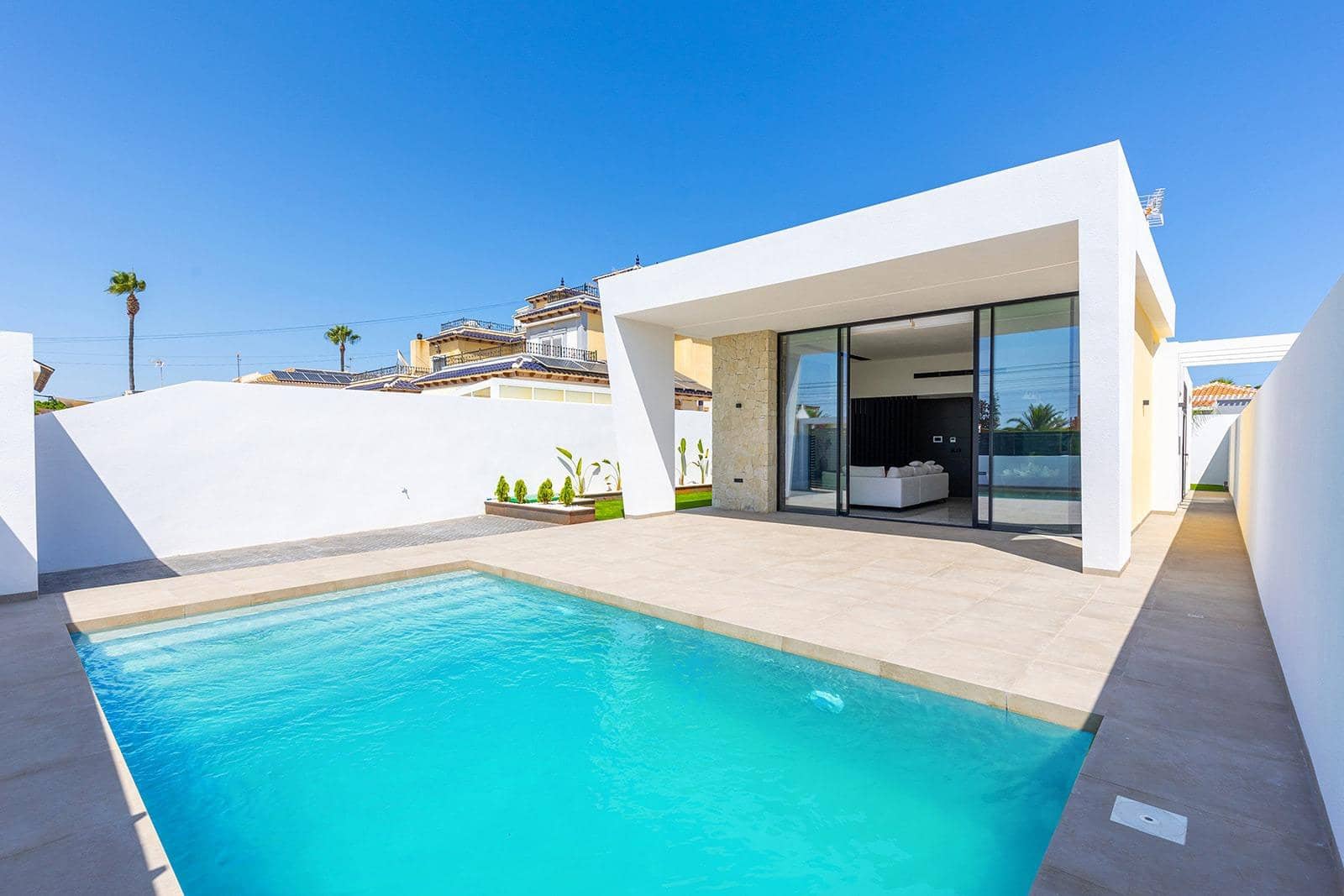 3 chambre Villa/Maison à vendre à Torrevieja avec piscine garage - 725 000 € (Ref: 9936943)