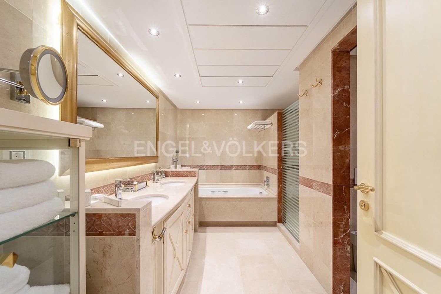 6 soveværelse Lejlighed til salg i New Golden Mile med swimmingpool garage - € 5.990.000 (Ref: 9733474)