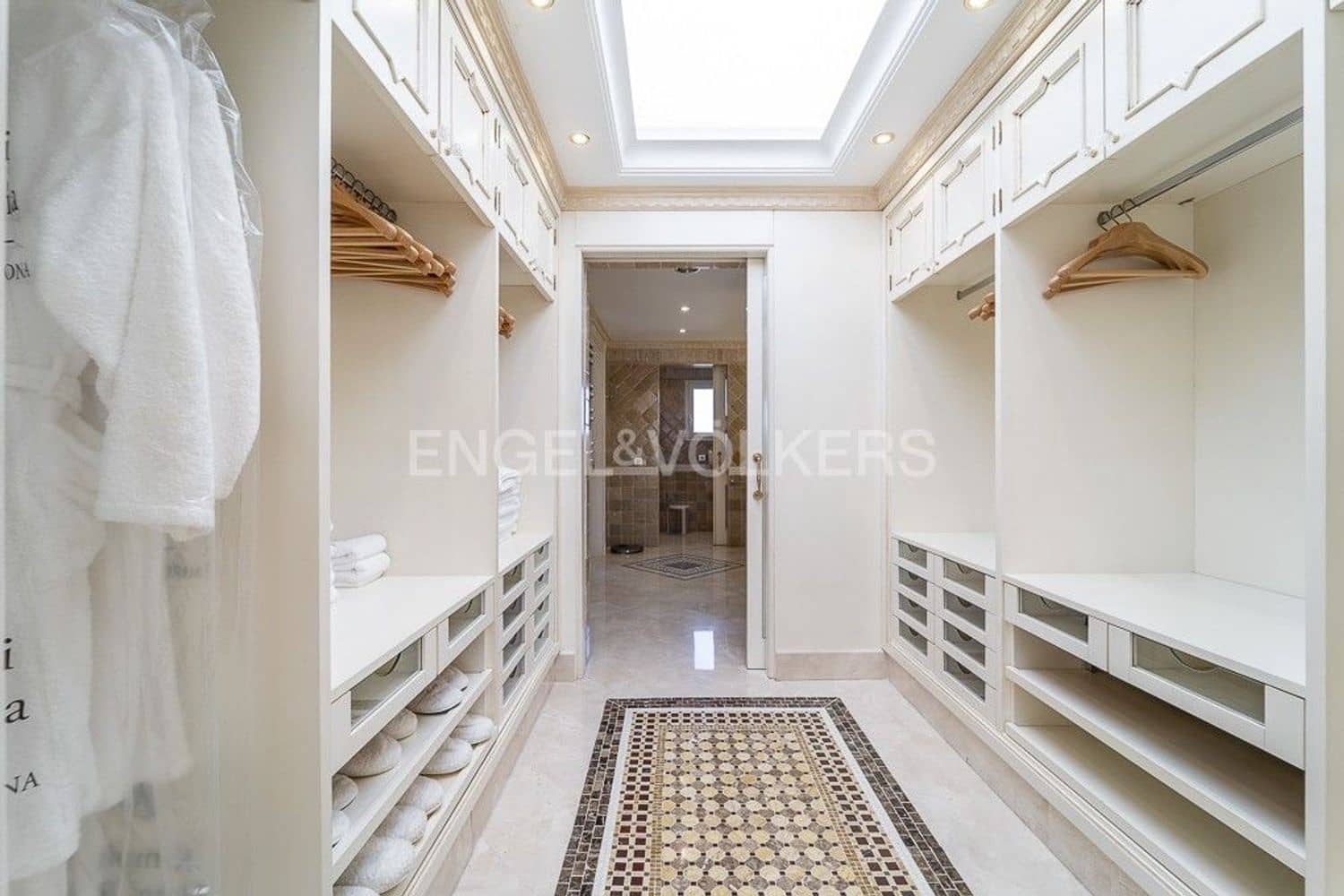 6 soveværelse Lejlighed til salg i New Golden Mile med swimmingpool garage - € 5.990.000 (Ref: 9733474)