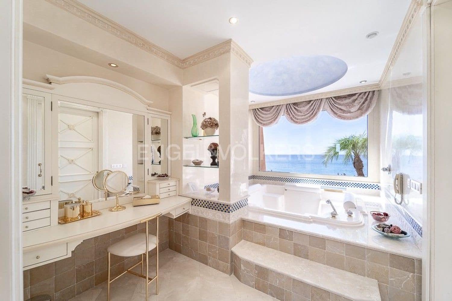 6 soveværelse Lejlighed til salg i New Golden Mile med swimmingpool garage - € 5.990.000 (Ref: 9733474)