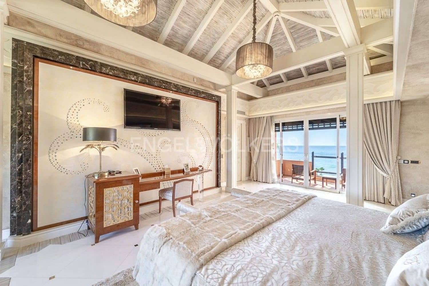 6 soveværelse Lejlighed til salg i New Golden Mile med swimmingpool garage - € 5.990.000 (Ref: 9733474)