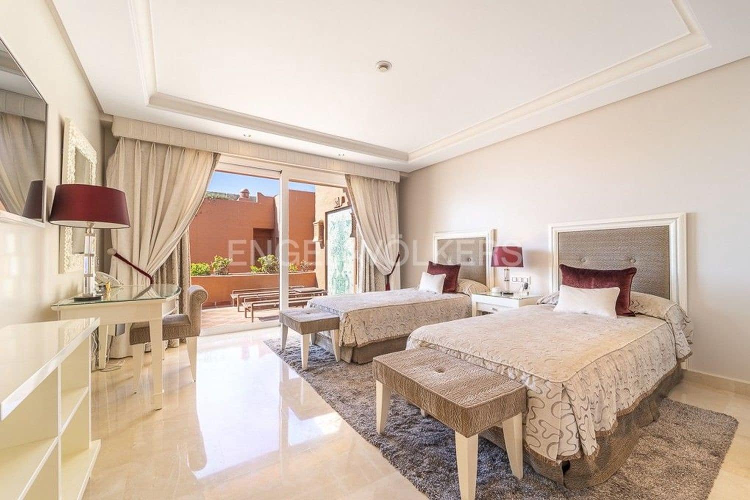 6 soveværelse Lejlighed til salg i New Golden Mile med swimmingpool garage - € 5.990.000 (Ref: 9733474)