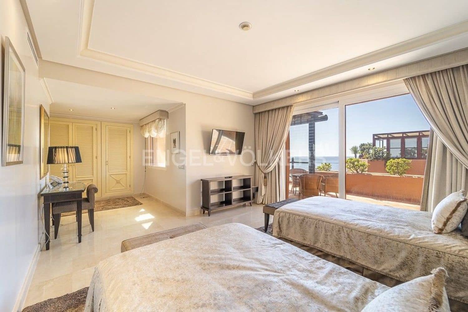 6 soveværelse Lejlighed til salg i New Golden Mile med swimmingpool garage - € 5.990.000 (Ref: 9733474)