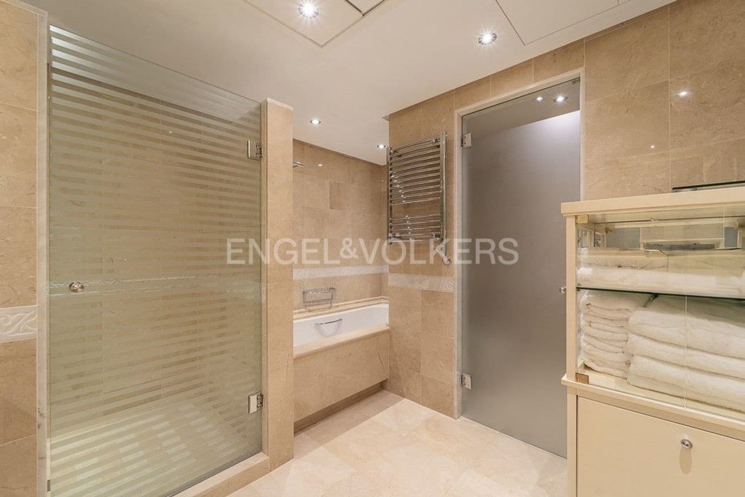 6 soveværelse Lejlighed til salg i New Golden Mile med swimmingpool garage - € 5.990.000 (Ref: 9733474)