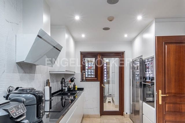 3 soveværelse Lejlighed til salg i Guadalmansa, Estepona med swimmingpool garage - € 1.495.000 (Ref: 9733475)