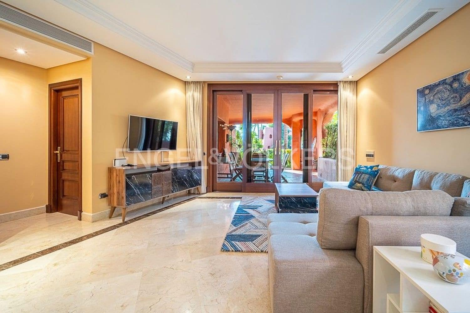 3 bedroom Apartment for sale in New Golden Mile with pool garage - € 1,495,000 (Ref: 9733475)