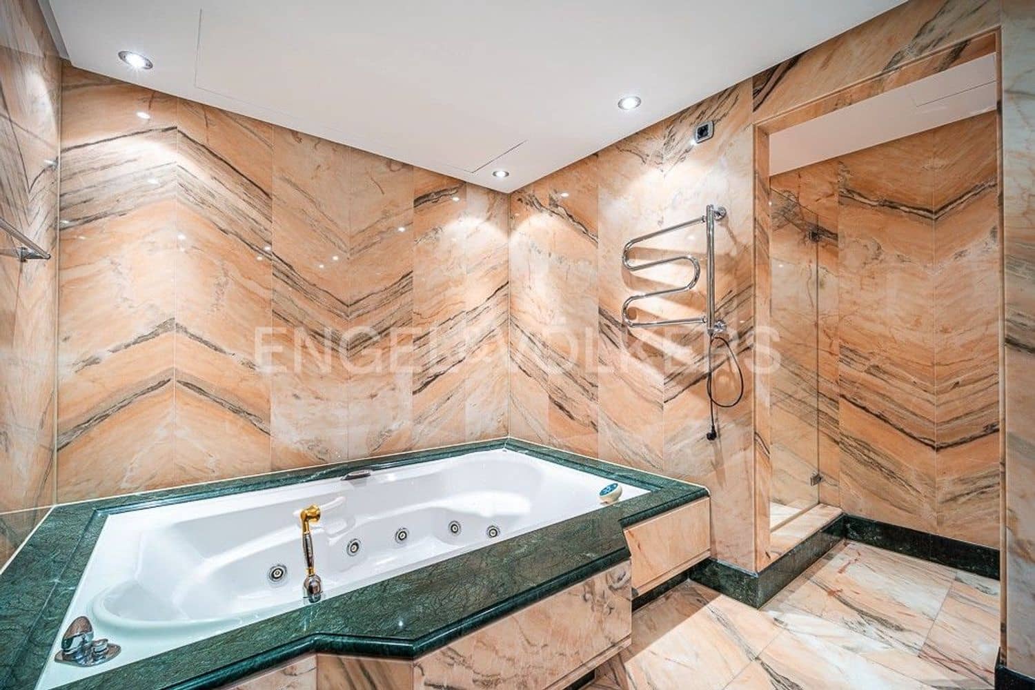 3 bedroom Apartment for sale in New Golden Mile with pool garage - € 1,495,000 (Ref: 9733475)