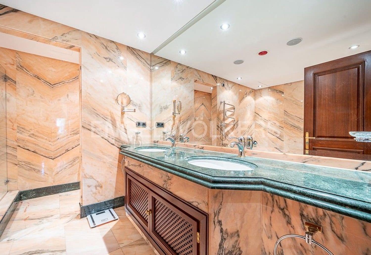 3 bedroom Apartment for sale in New Golden Mile with pool garage - € 1,495,000 (Ref: 9733475)