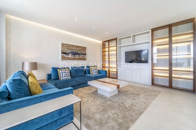 Apartamento de 3 habitaciones en Guadalobón, Estepona en venta con piscina garaje - 1.150.000 € (Ref: 9733476)