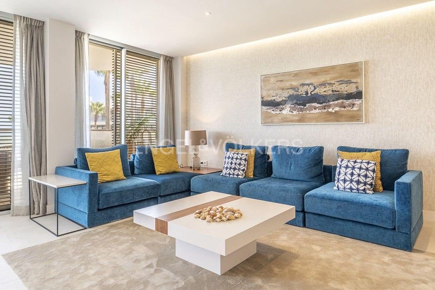 Apartamento de 3 habitaciones en Estepona en venta con piscina garaje - 1.150.000 € (Ref: 9733476)