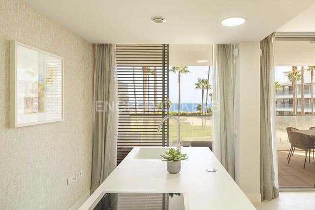 Apartamento de 3 habitaciones en Guadalobón, Estepona en venta con piscina garaje - 1.150.000 € (Ref: 9733476)