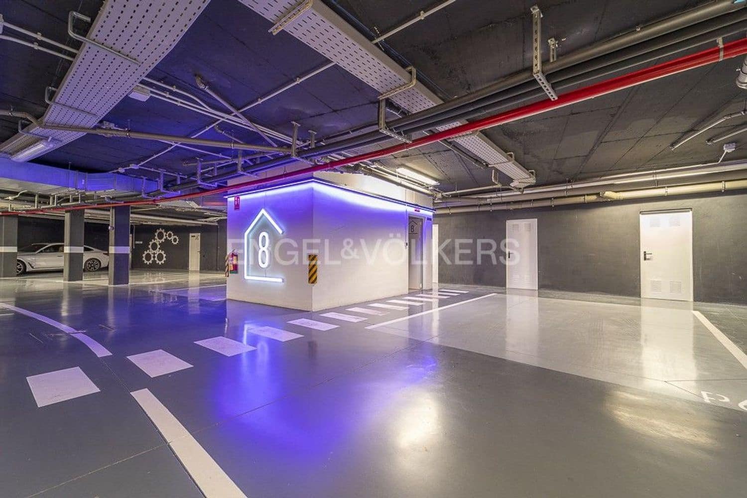 Apartamento de 3 habitaciones en Estepona en venta con piscina garaje - 1.150.000 € (Ref: 9733476)