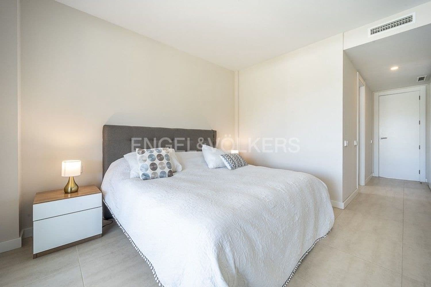 2 Zimmer Apartment zu verkaufen in New Golden Mile mit Pool Garage - 499.000 € (Ref: 9733477)