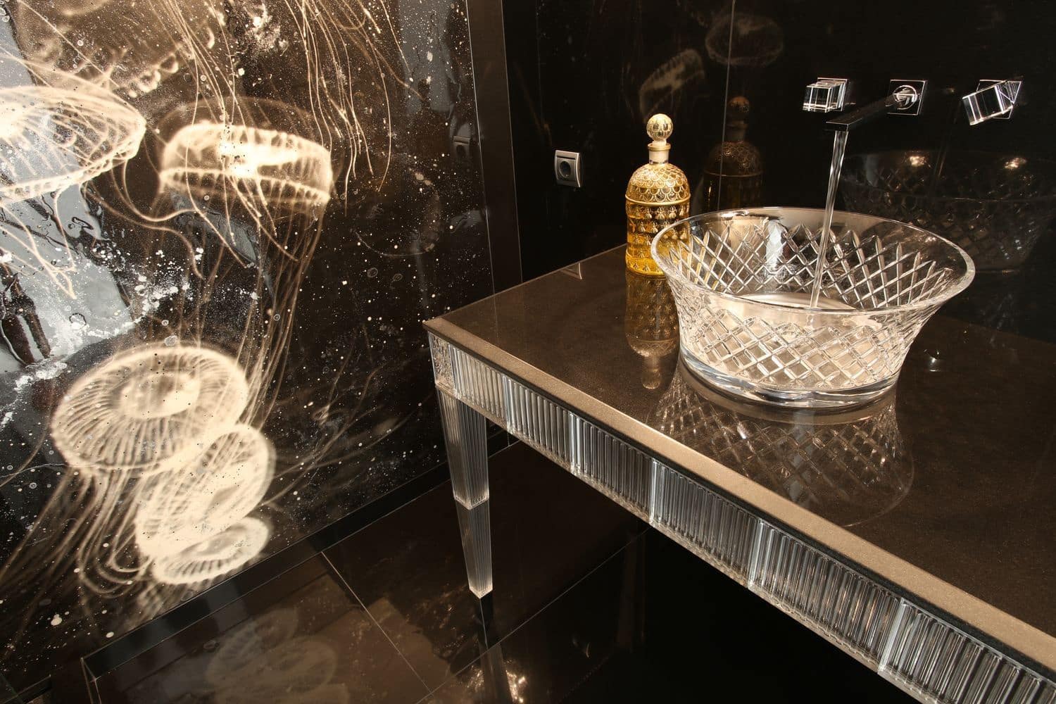 3 bedroom Apartment for sale in Guadalmansa with pool garage - € 1,999,000 (Ref: 9733478)