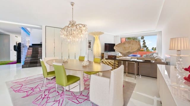 3 sypialnia Apartament na sprzedaż w Resinera-Voladilla, Estepona z basenem garażem - 1 999 000 € (Ref: 9733478)