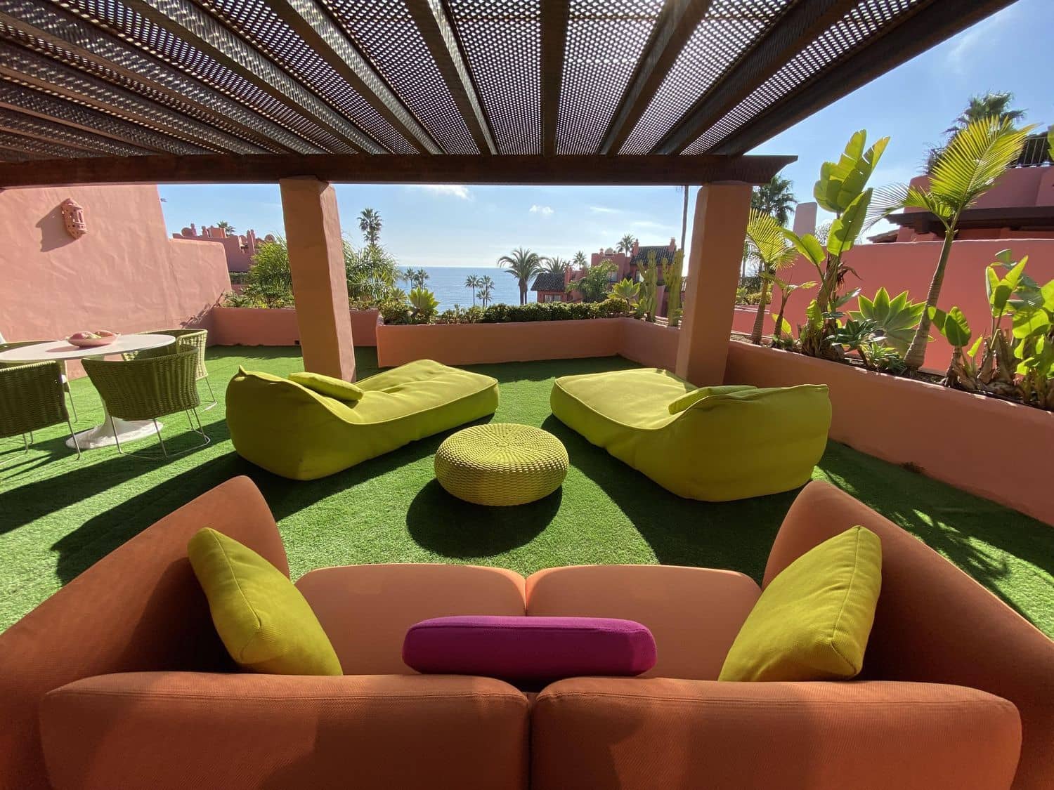 3 bedroom Apartment for sale in Guadalmansa with pool garage - € 1,999,000 (Ref: 9733478)