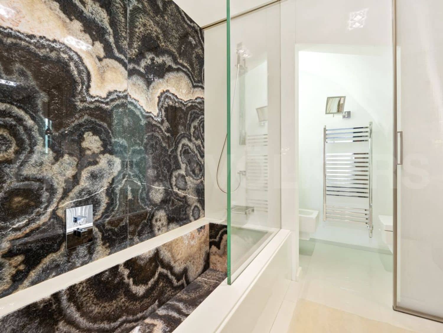 3 bedroom Apartment for sale in Guadalmansa with pool garage - € 1,999,000 (Ref: 9733478)